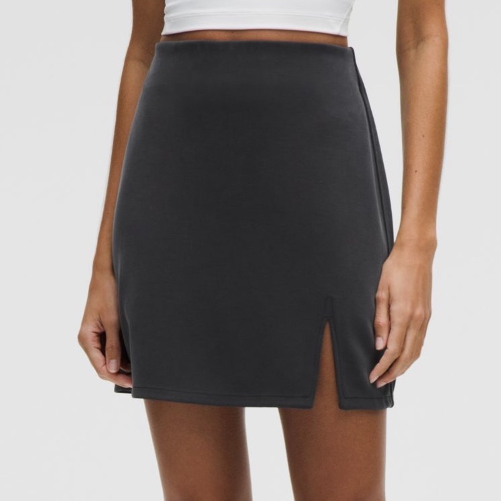 Lululemon Softstreme High-Rise Mini Skirt Size XS